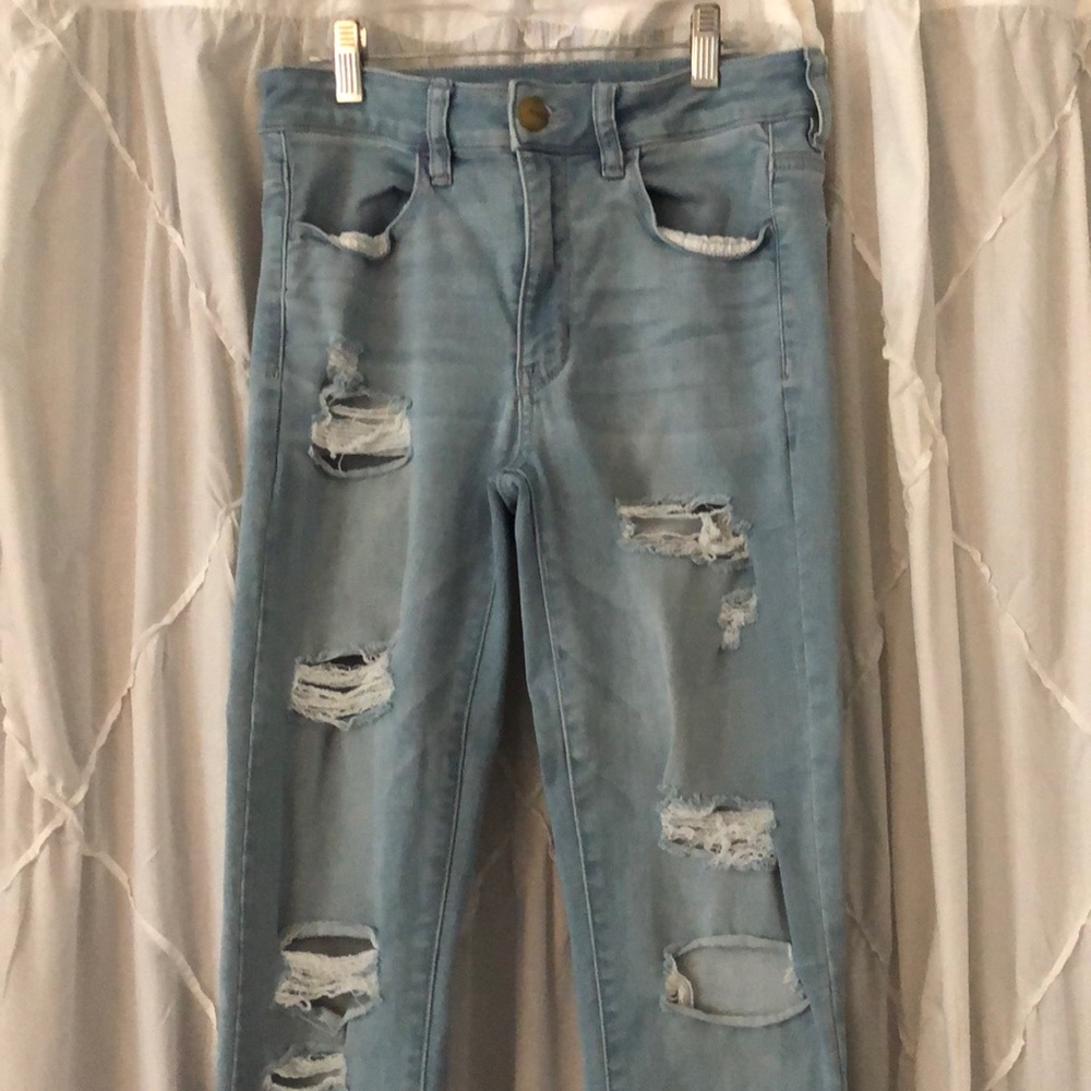 American Eagle super super stretch ripped jeans